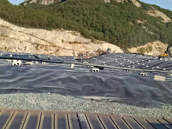 从根本上提升垃圾填埋场防渗膜环保功能。 从根本上提升垃圾填埋场防渗膜环保功能。