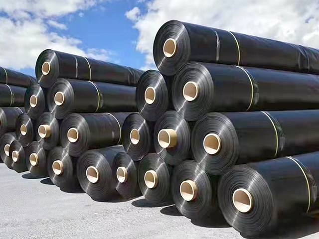 HDPE防渗土工膜在防汛工程中发挥重要技能。 HDPE防渗土工膜在防汛工程中发挥重要技能。